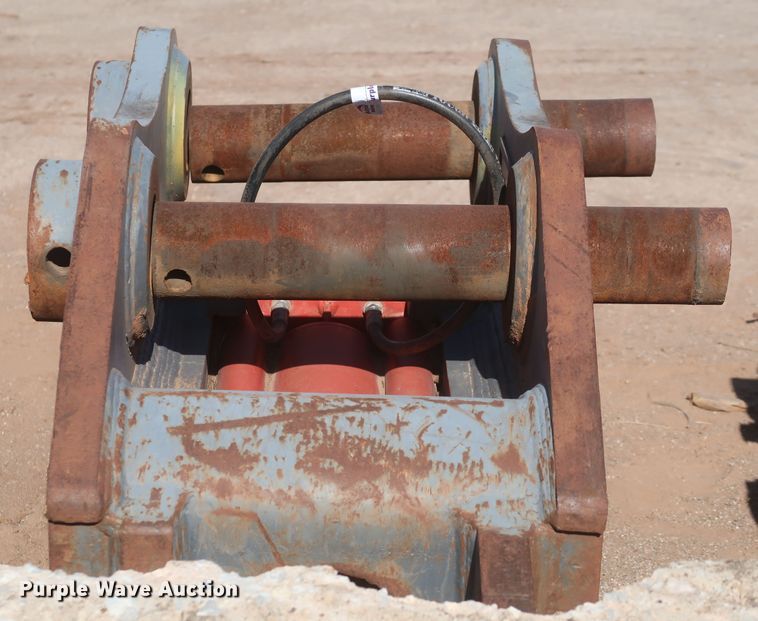 image for item LP9006 2016 Strickland SK260  quick coupler