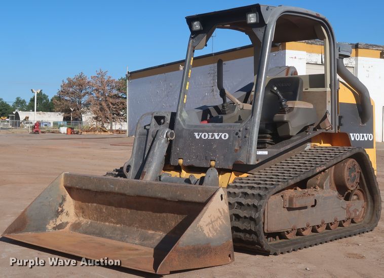 image for item LP9009 2013 Volvo MCT125C  tracked skid steer loader