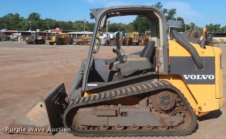 image for item LP9009 2013 Volvo MCT125C  tracked skid steer loader
