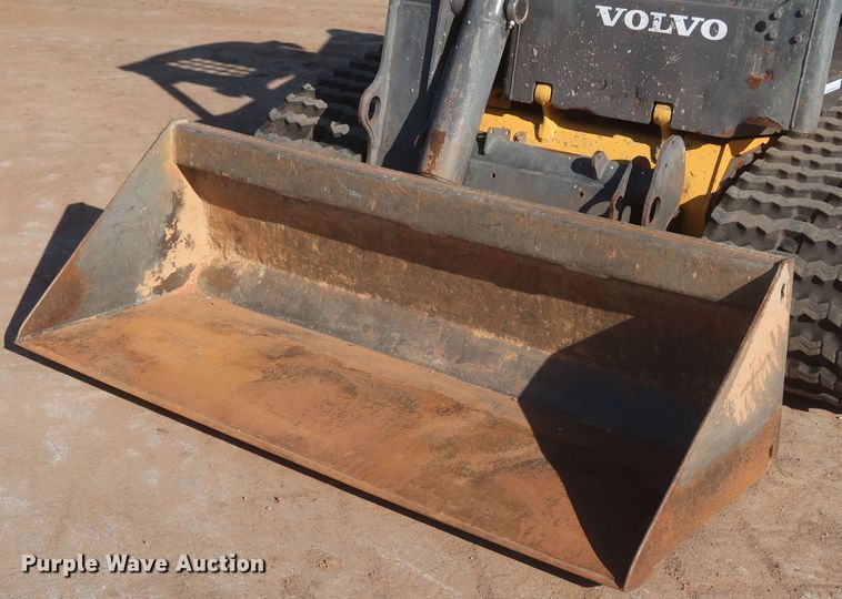 image for item LP9009 2013 Volvo MCT125C  tracked skid steer loader