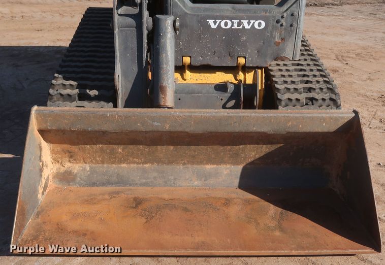 image for item LP9009 2013 Volvo MCT125C  tracked skid steer loader