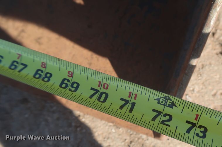 image for item LP9009 2013 Volvo MCT125C  tracked skid steer loader