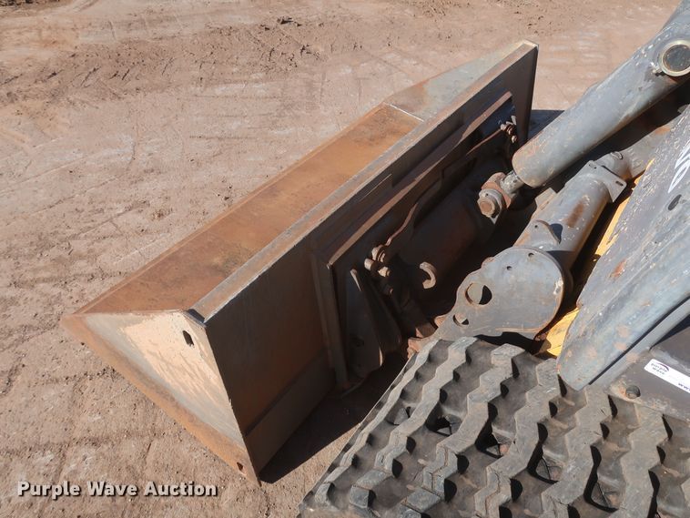 image for item LP9009 2013 Volvo MCT125C  tracked skid steer loader