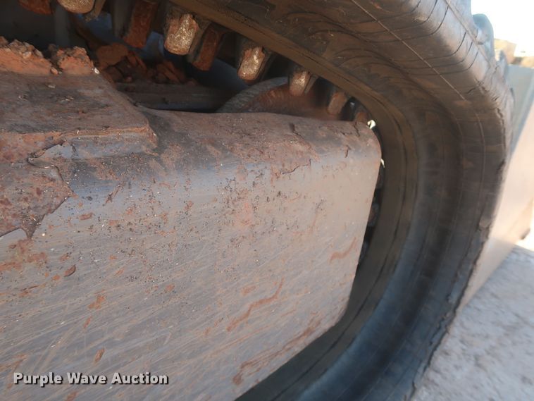 image for item LP9009 2013 Volvo MCT125C  tracked skid steer loader