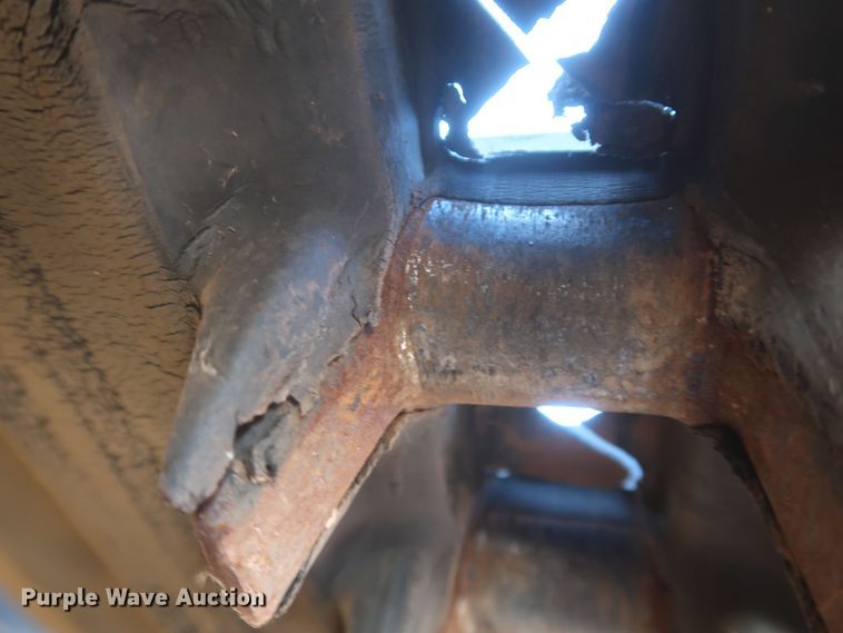 image for item LP9009 2013 Volvo MCT125C  tracked skid steer loader