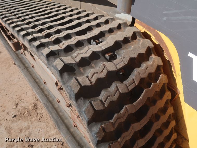 image for item LP9009 2013 Volvo MCT125C  tracked skid steer loader