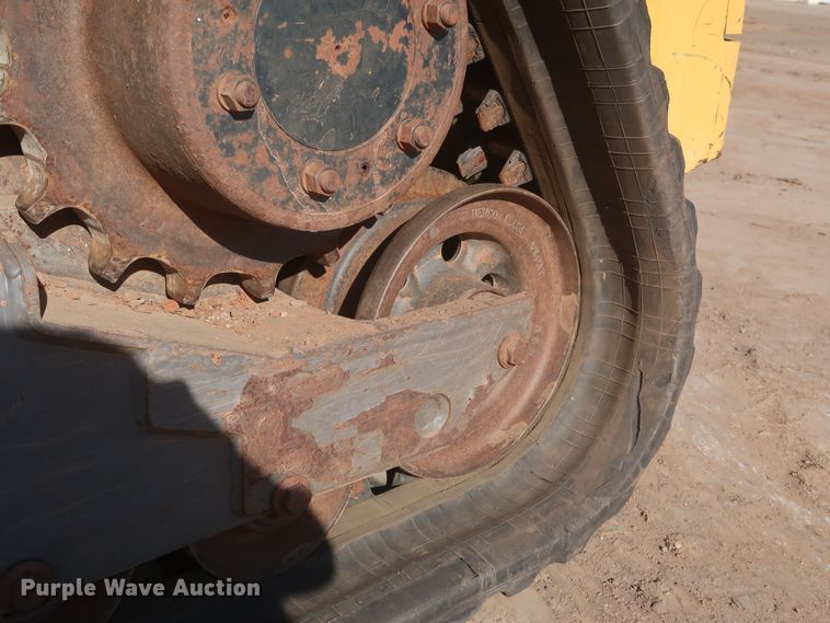 image for item LP9009 2013 Volvo MCT125C  tracked skid steer loader