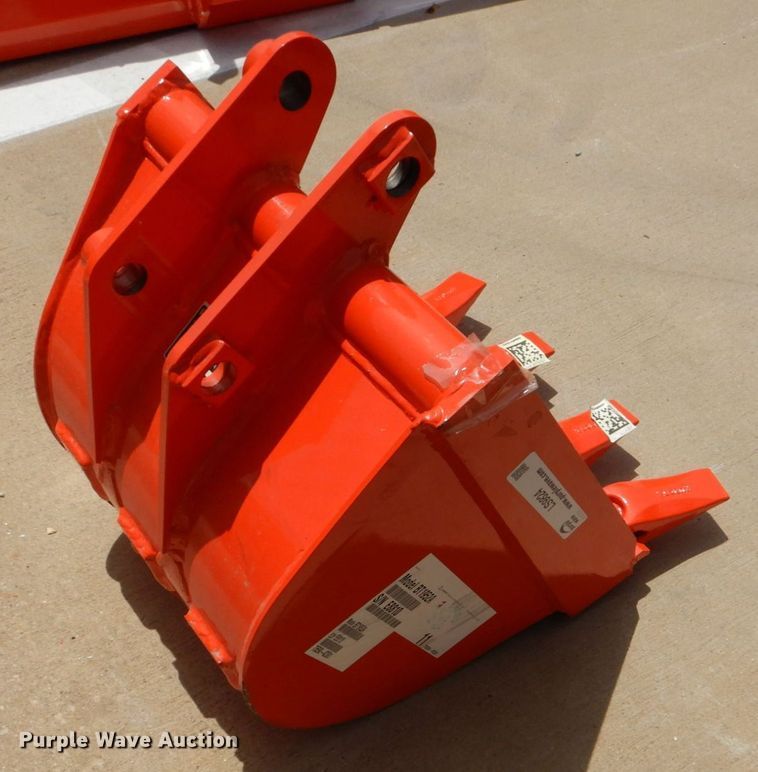 image for item LS9824 Kubota BT1952A  mini excavator bucket