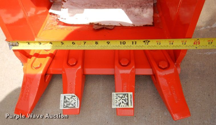 image for item LS9824 Kubota BT1952A  mini excavator bucket