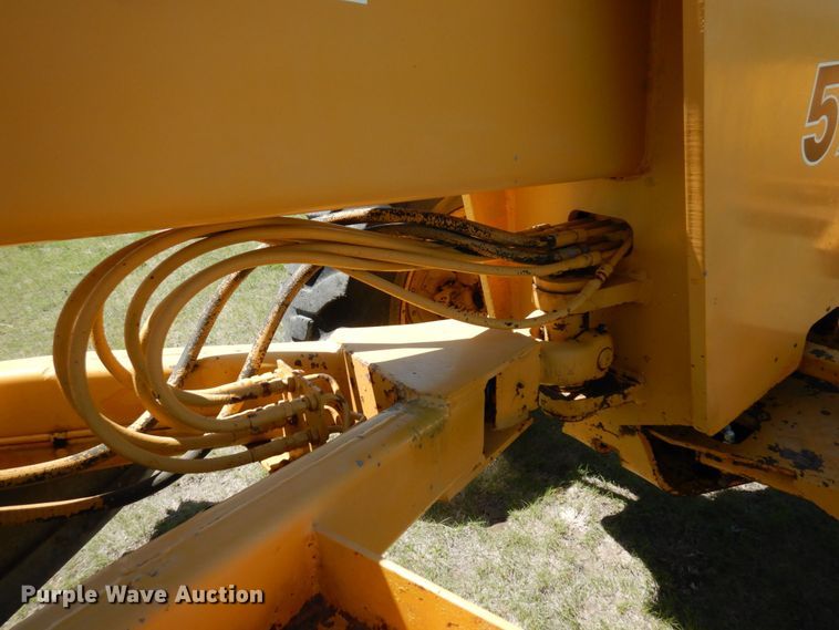 image for item MF9618 1981 John Deere 570A  rigid frame motor grader