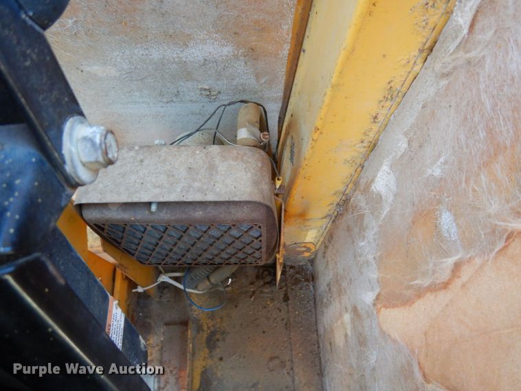 image for item MF9618 1981 John Deere 570A  rigid frame motor grader