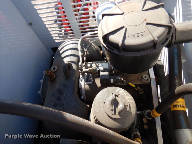 image for item MF9733 2008 Peterbilt 335  utility / service truck