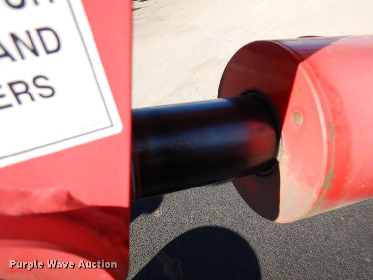 image for item MF9733 2008 Peterbilt 335  utility / service truck