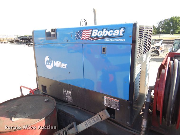 image for item MF9733 2008 Peterbilt 335  utility / service truck