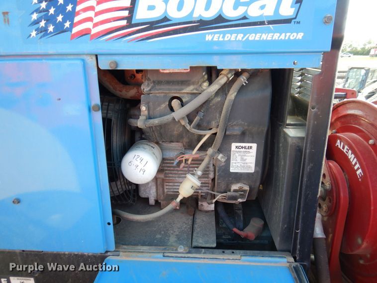 image for item MF9733 2008 Peterbilt 335  utility / service truck