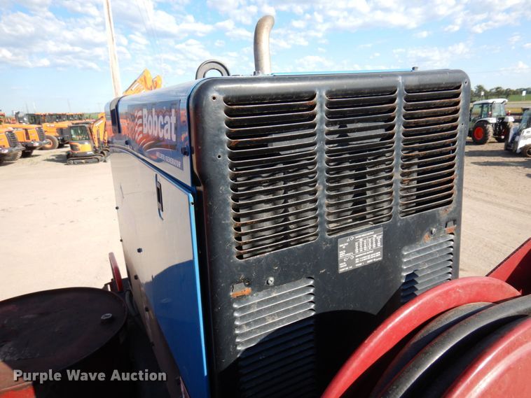 image for item MF9733 2008 Peterbilt 335  utility / service truck