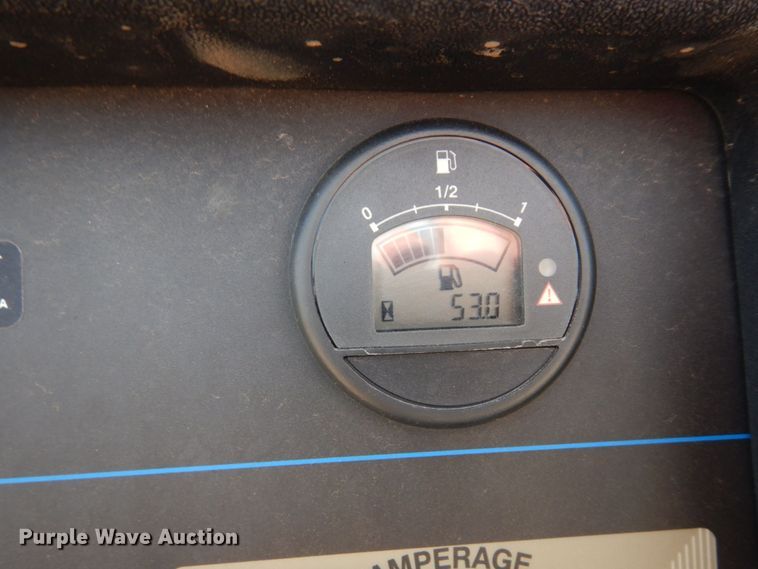 image for item MF9733 2008 Peterbilt 335  utility / service truck