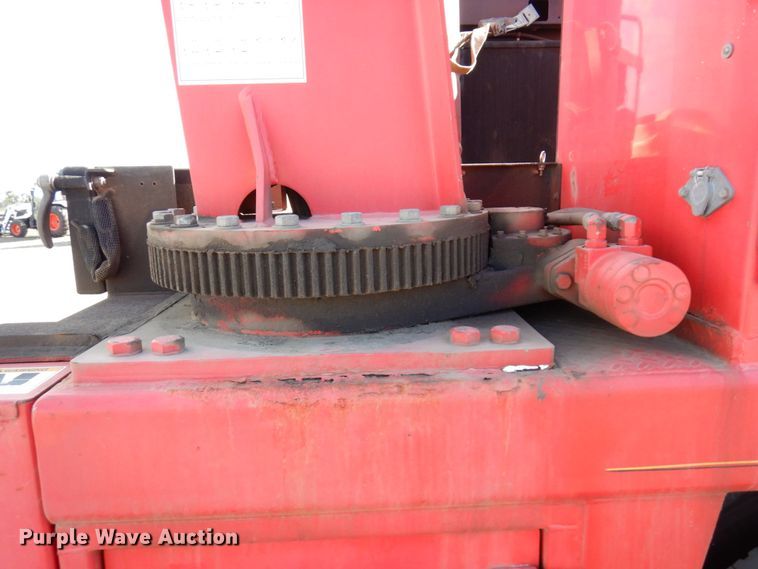 image for item MF9733 2008 Peterbilt 335  utility / service truck