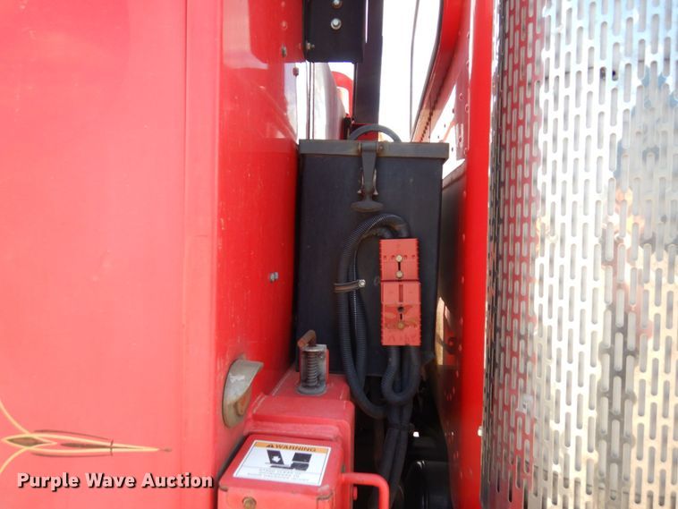 image for item MF9733 2008 Peterbilt 335  utility / service truck