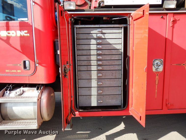 image for item MF9733 2008 Peterbilt 335  utility / service truck