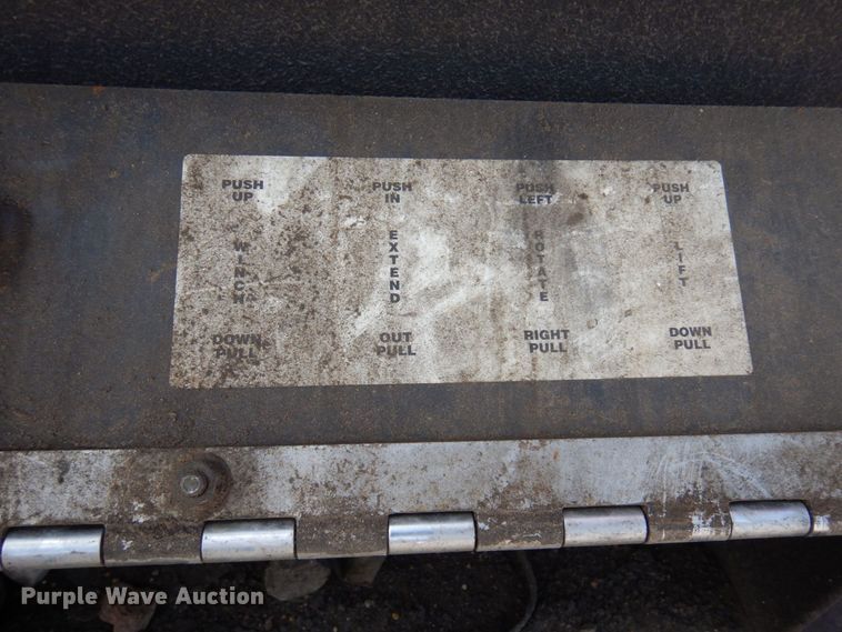 image for item MF9733 2008 Peterbilt 335  utility / service truck