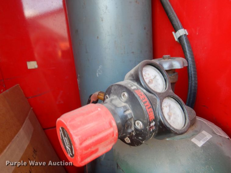 image for item MF9733 2008 Peterbilt 335  utility / service truck