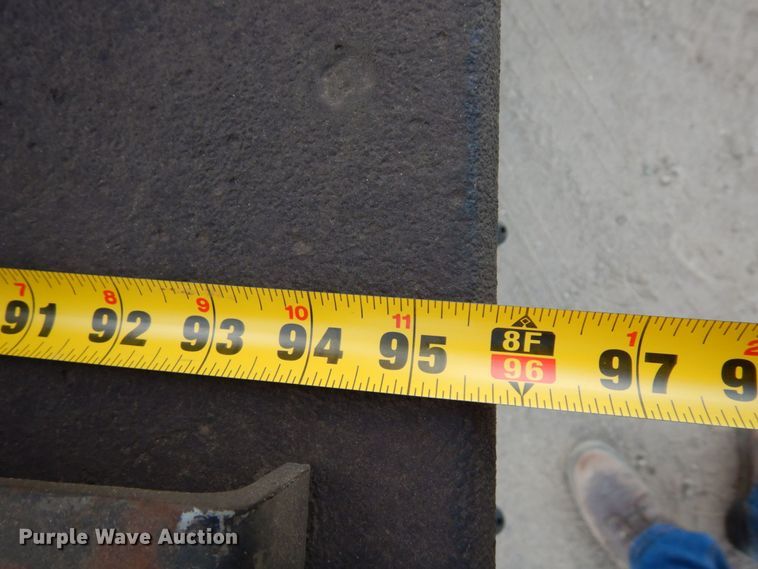 image for item MF9733 2008 Peterbilt 335  utility / service truck