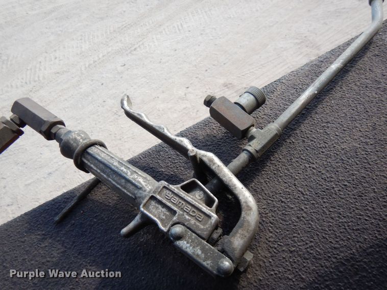 image for item MF9733 2008 Peterbilt 335  utility / service truck