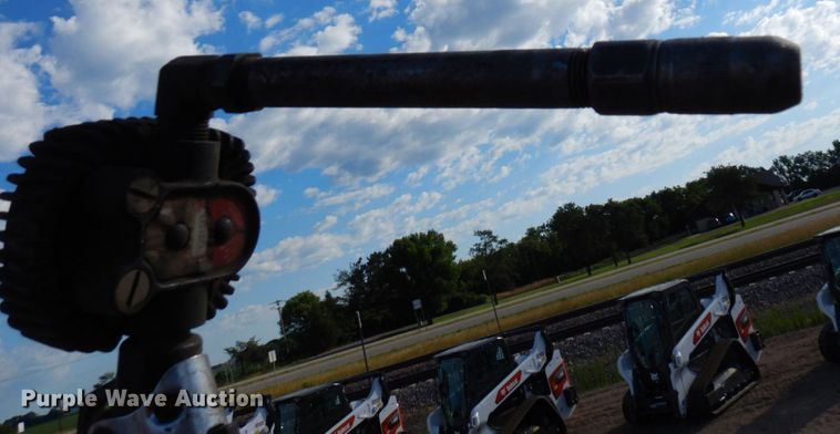 image for item MF9733 2008 Peterbilt 335  utility / service truck