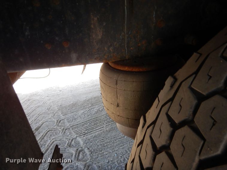 image for item MF9733 2008 Peterbilt 335  utility / service truck