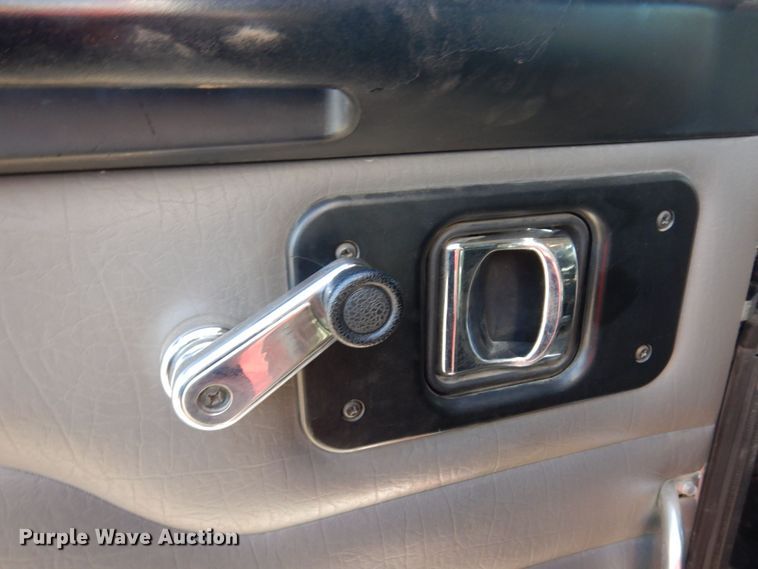 image for item MF9733 2008 Peterbilt 335  utility / service truck