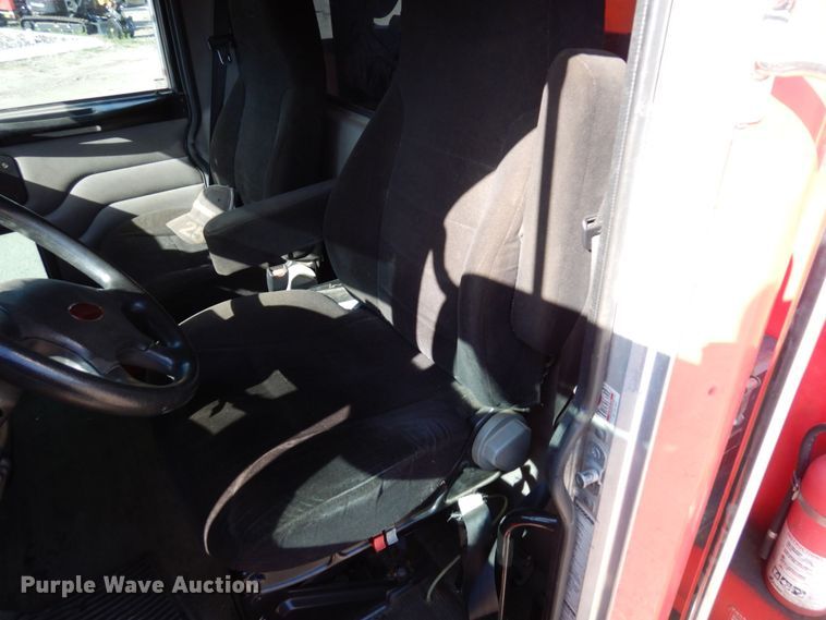 image for item MF9733 2008 Peterbilt 335  utility / service truck