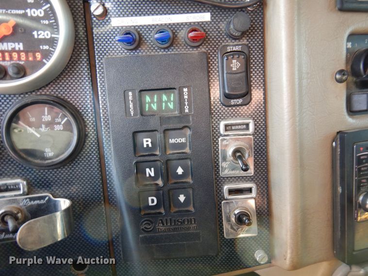 image for item MF9733 2008 Peterbilt 335  utility / service truck