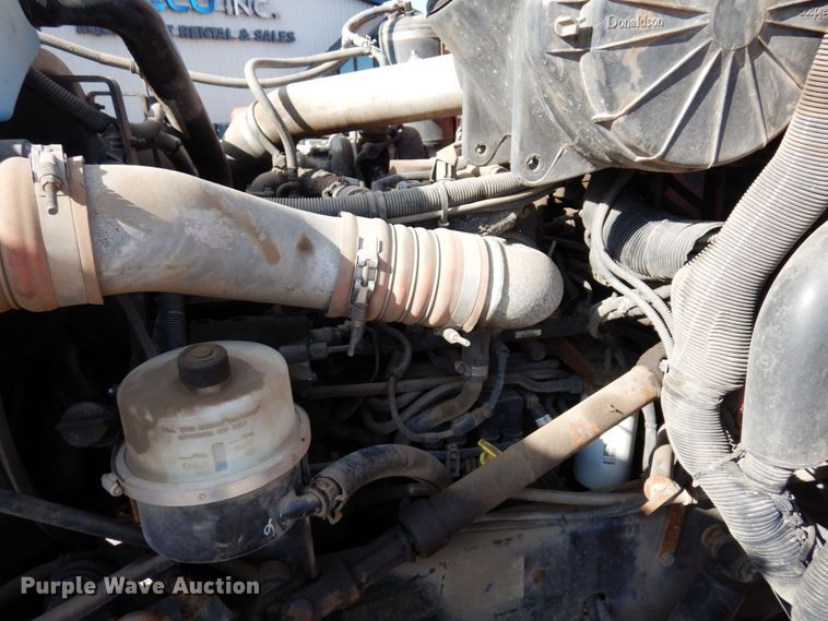 image for item MF9733 2008 Peterbilt 335  utility / service truck