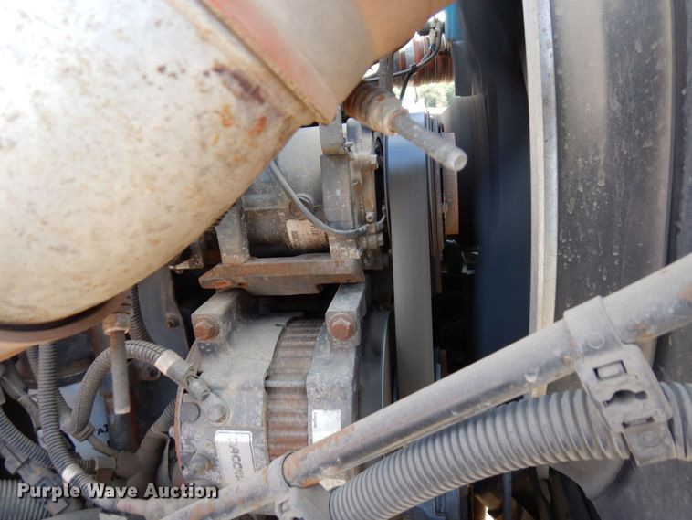 image for item MF9733 2008 Peterbilt 335  utility / service truck