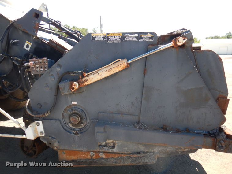 image for item MH9034 1996 Roadtec SB2500  shuttle buggy material transfer vehicle