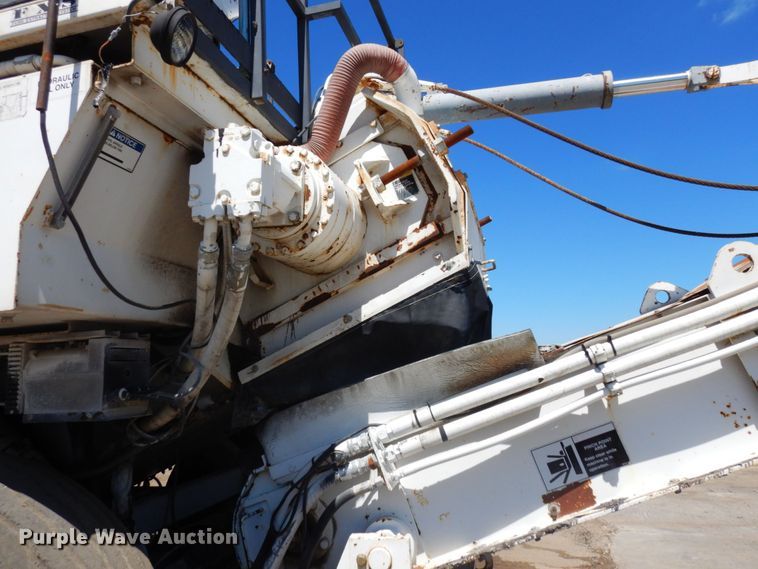 image for item MH9034 1996 Roadtec SB2500  shuttle buggy material transfer vehicle