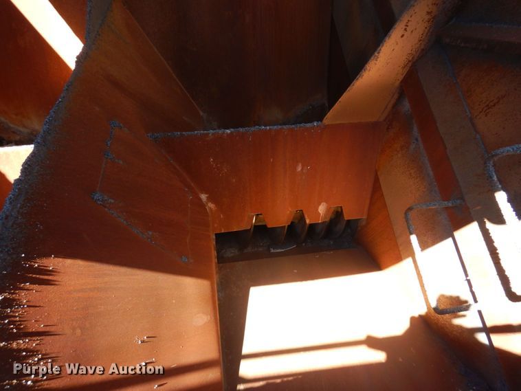 image for item MH9034 1996 Roadtec SB2500  shuttle buggy material transfer vehicle