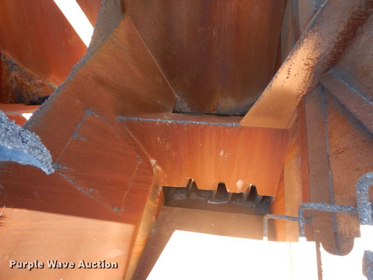 image for item MH9034 1996 Roadtec SB2500  shuttle buggy material transfer vehicle