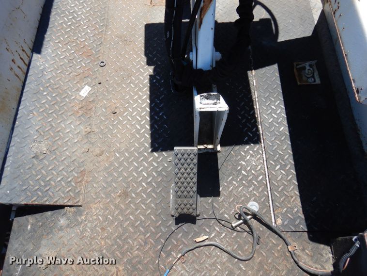 image for item MH9034 1996 Roadtec SB2500  shuttle buggy material transfer vehicle