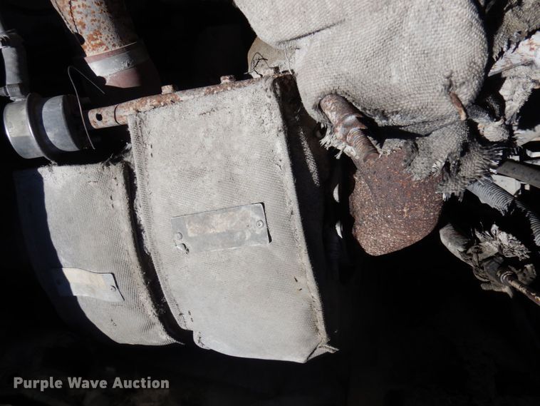 image for item MH9034 1996 Roadtec SB2500  shuttle buggy material transfer vehicle