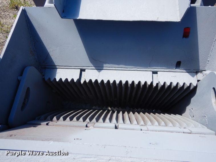 image for item MH9035 2005 Armadillo  crusher