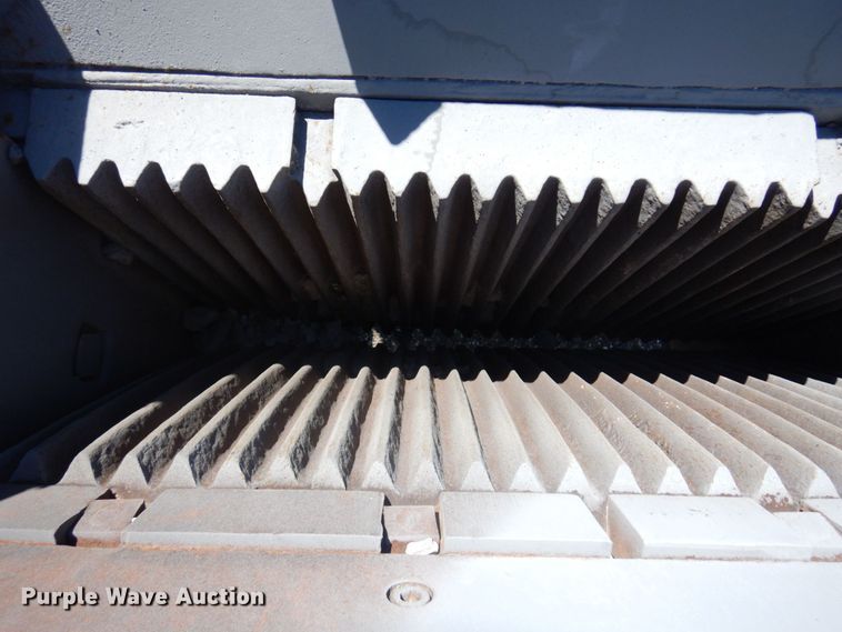 image for item MH9035 2005 Armadillo  crusher