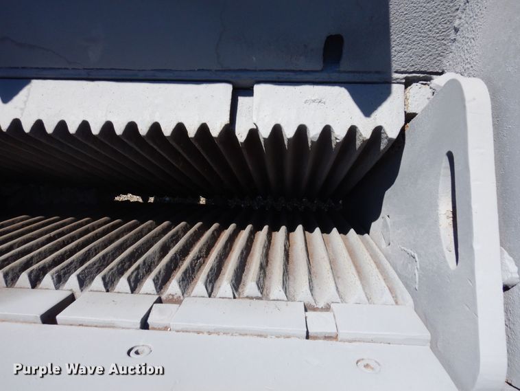 image for item MH9035 2005 Armadillo  crusher