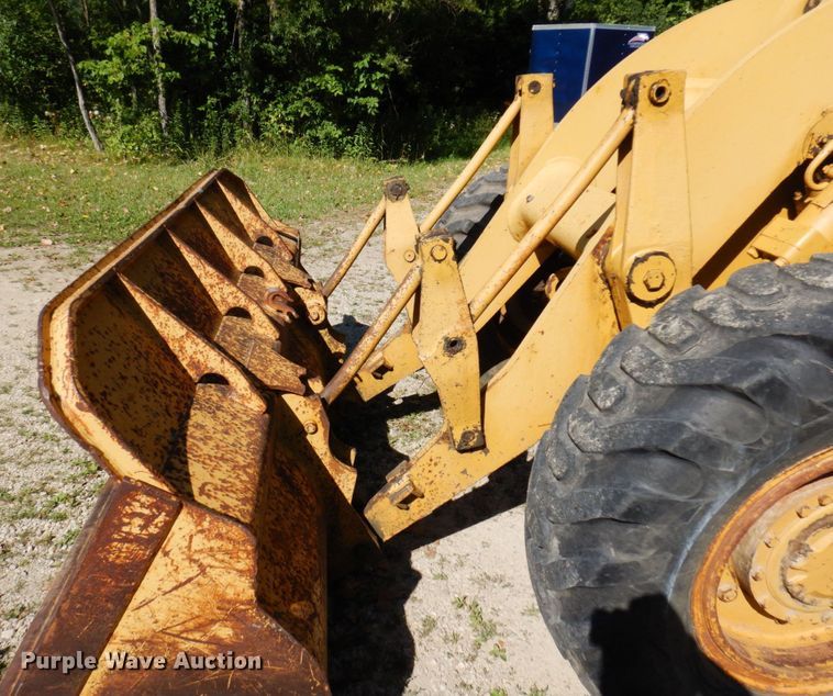image for item MH9036 1975 Caterpillar 920  wheel loader