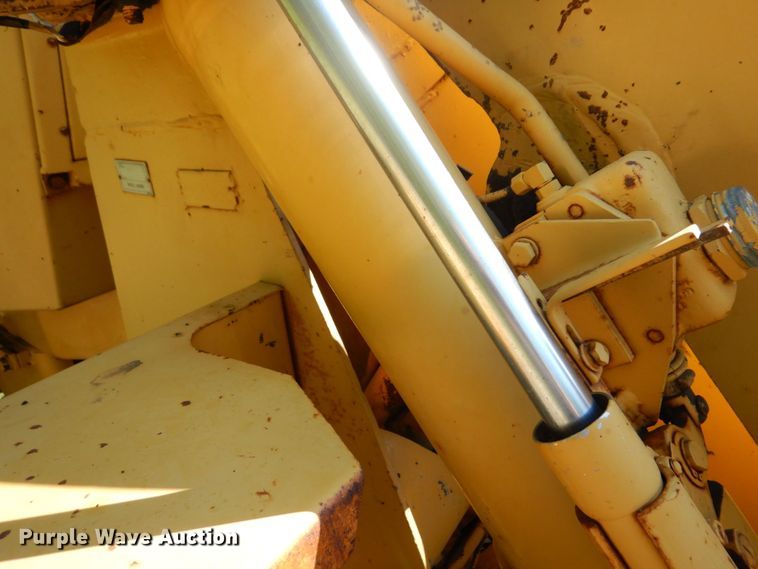 image for item MH9036 1975 Caterpillar 920  wheel loader