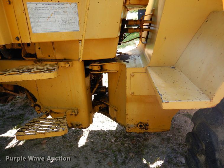 image for item MH9036 1975 Caterpillar 920  wheel loader