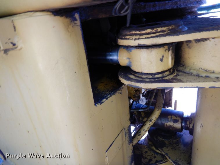 image for item MH9036 1975 Caterpillar 920  wheel loader