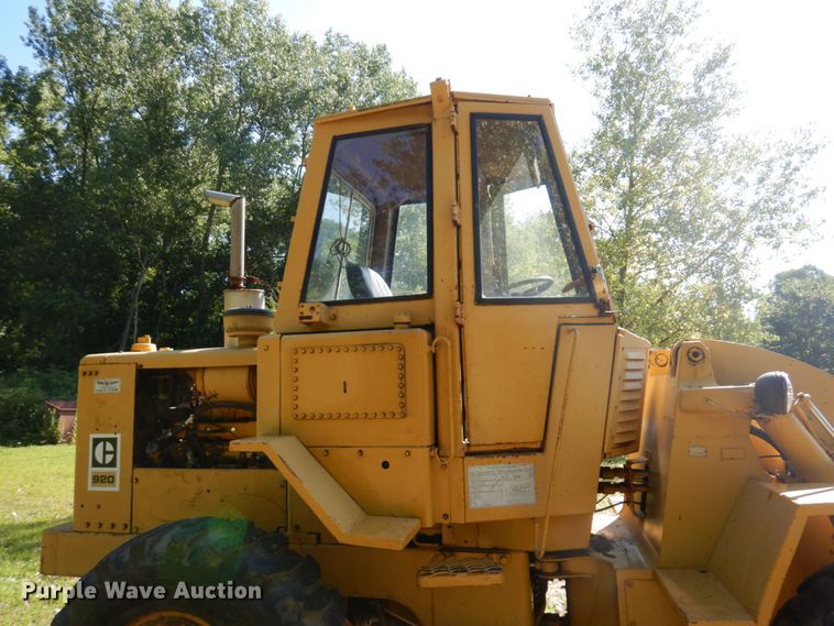 image for item MH9036 1975 Caterpillar 920  wheel loader