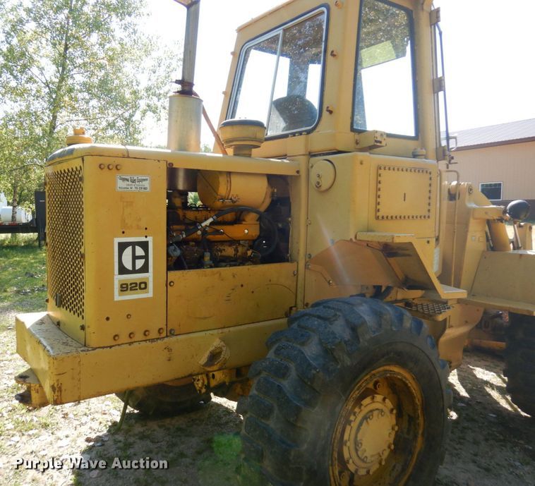 image for item MH9036 1975 Caterpillar 920  wheel loader